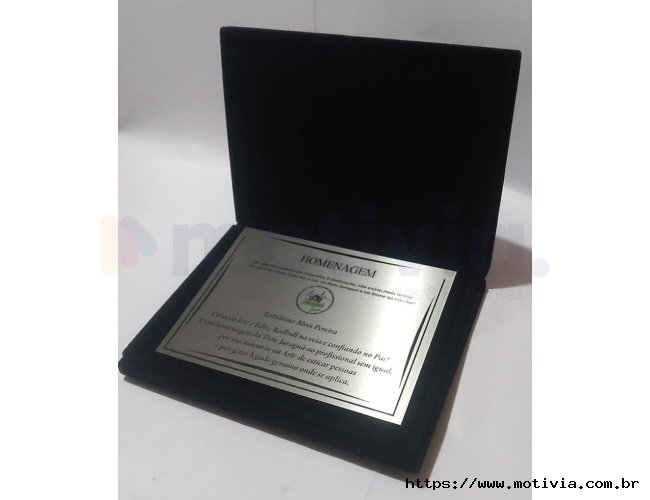 Placa de homenagem